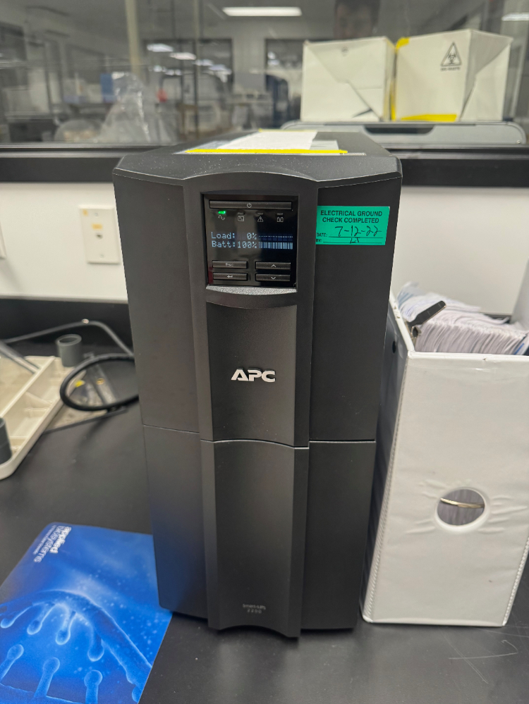 Image of APC Smart-UPS 2200 Uninterruptible Power Supply